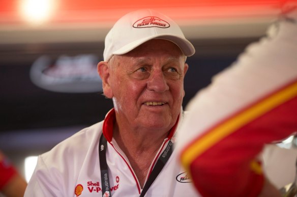 Légende des courses Dick Johnson.