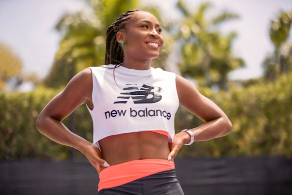 New Balance a récemment publié une collaboration avec Miu Miu et la championne de l'US Open Coco Gauff.