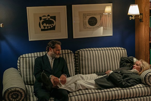 Michael Stuhlbarg et Julia Roberts jouent le mari et la femme.