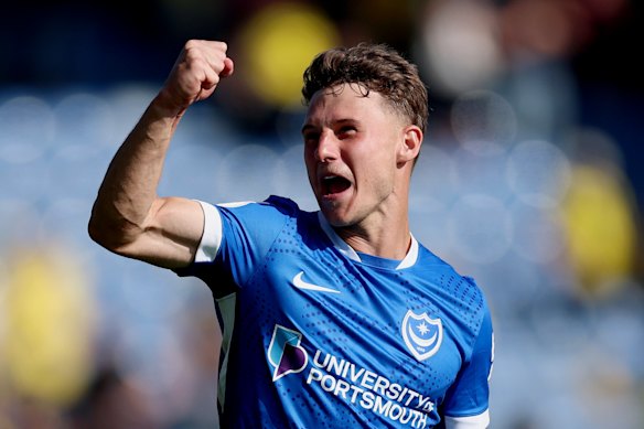 Adrian Segecic a quitté le Sydney FC pour rejoindre Portsmouth en Angleterre.