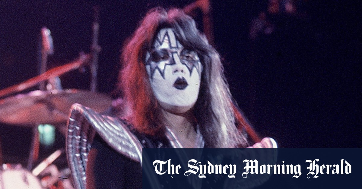 Le guitariste principal et membre fondateur de Kiss est décédé à l'âge de 74 ans