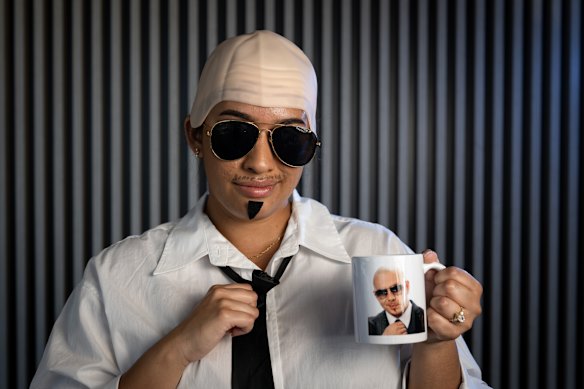 Aneesha Dean, 25 ans, trouve s'habiller en Pitbull amusant et libérateur.