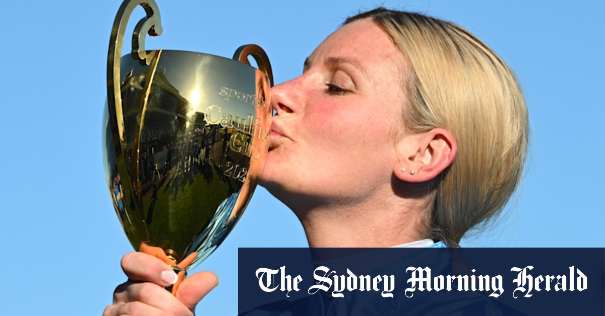 Jamie Melham entre dans l'histoire en tant que première femme jockey à remporter la course du Spring Racing Carnival avant la Melbourne Cup
