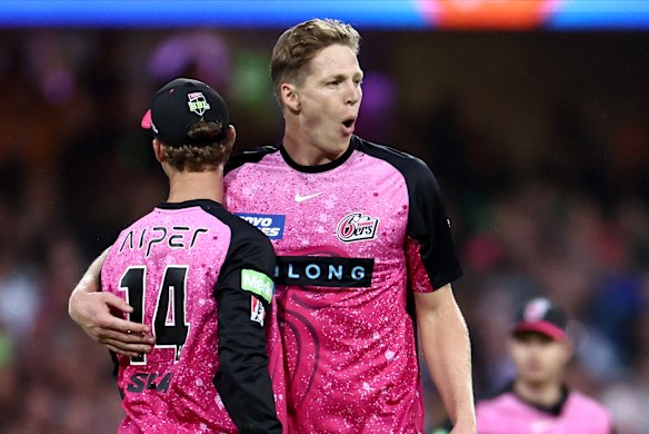 Jumping Jack : Jack Edwards a la capacité d’être un troisième sertisseur de l’équipe australienne de test. 