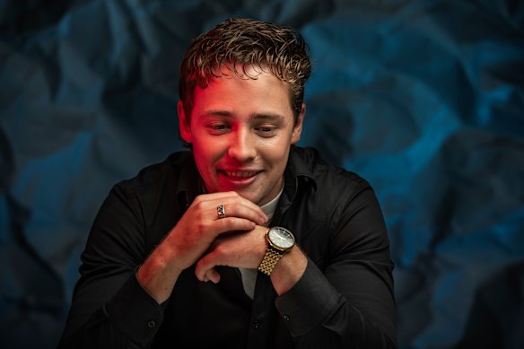 «J'ai trouvé la chose terrifiante», explique Lee Tiger Halley de sa co-star de requin à Beast of War.