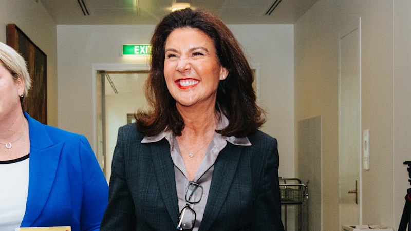 Jane Hume dénonce une opposition « folle et binaire » alors que Sussan Ley convoque une réunion cruciale