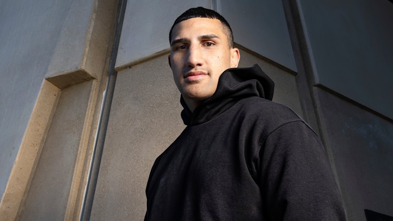 L'effondrement d'horreur qui a secoué Justis Huni avant le retour du ring