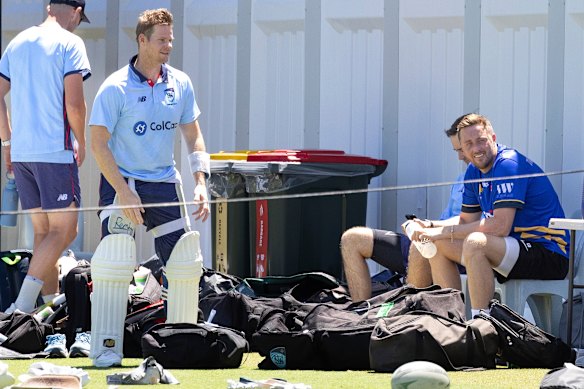 Steve Smith et Ollie Robinson à l'entraînement des NSW Blues avant le choc de Sheffield Shield de lundi contre Victoria.