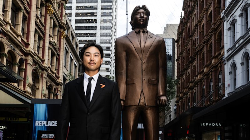 Min Woo Lee a un énorme succès en tant que « golfeur social ». Mais est-ce qu'un de ses personnages le retient ?