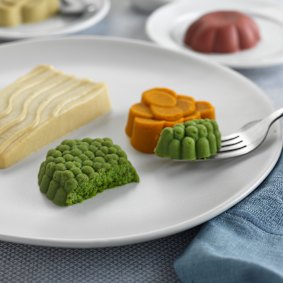Un repas à texture modifiée produit par The Pure Food Co. Les repas enrichis en nutriments sont conçus pour être plus sûrs à manger et pour soutenir la santé, la force et la dignité des personnes ayant des difficultés à avaler. 