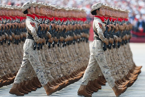 Des soldats défilent lors d'un défilé marquant le 80e anniversaire de la fin de la Seconde Guerre mondiale sur la place Tiananmen, le 3 septembre.