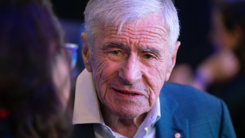Les actionnaires ne sont pas impressionnés par les bénéfices et les salaires des dirigeants alors que Kerry Stokes dénonce le système fiscal injuste