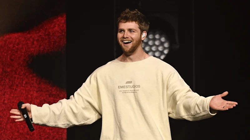 Taylor Swift, Bad Bunny et Alex Warren dominent les charts de fin d'année, peu de place pour la nouvelle musique australienne