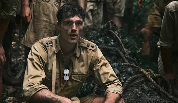 Dans The Narrow Road to The Deep North, Jacob Elordi incarne un jeune médecin envoyé travailler sur le chemin de fer de Birmanie.