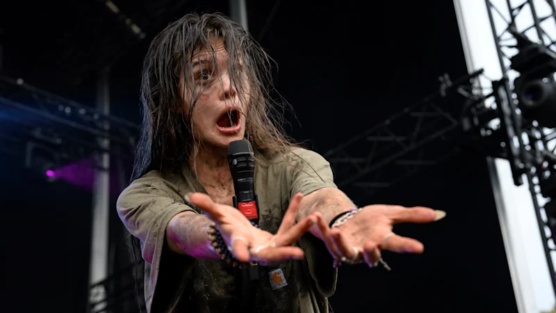 Sofia Isella insiste : "Je veux que les gens se sentent à l'aise d'être laids"