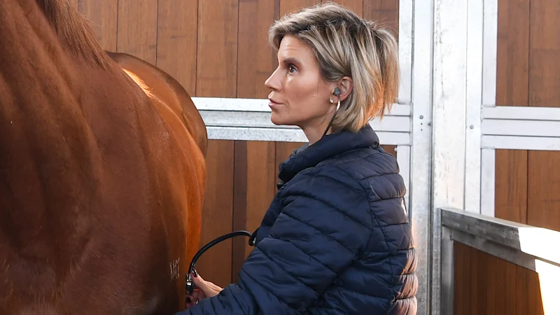 La vétérinaire en chef Grace Forbes a mis fin à son combat juridique avec Racing Victoria après avoir accepté un règlement à l'amiable