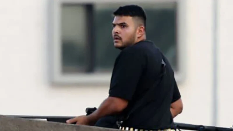 Bondi a tiré sur l'accusé terroriste Naveed Akram interrogé par ASIO, police de Nouvelle-Galles du Sud avant que son père Sajid n'obtienne un permis d'armes à feu