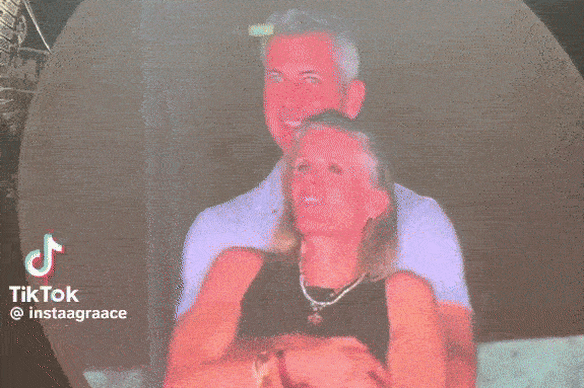 Les images d'Andy Byron et Kristin Cabot lors d'un concert de Coldplay qui ont fait sensation.