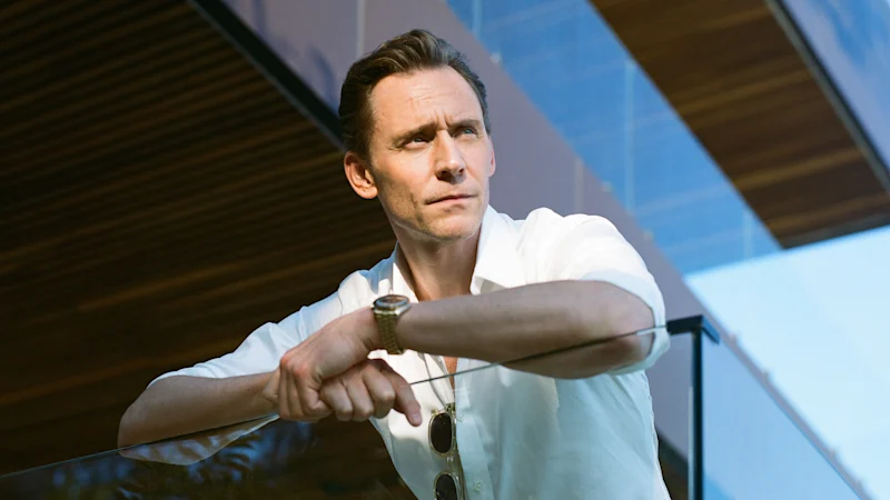 Tom Hiddleston revient dans la série d'espionnage, cette fois sans John le Carré