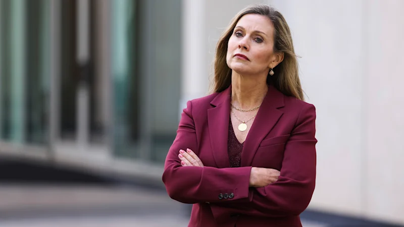 Le Premier ministre a défendu et salué le travail de Julie Inman Grant sur l'interdiction des médias sociaux
