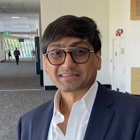 Sumesh Patel, président de SITA Asie-Pacifique, photographié lors de la conférence nationale de l'Australian Airports Association sur la Gold Coast le 3 décembre 2025.