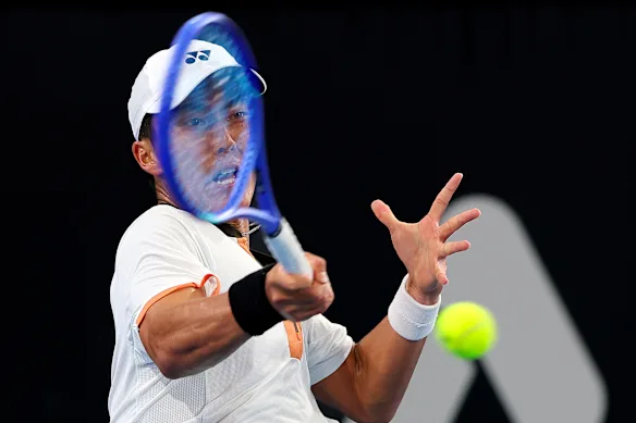 L'Australien Rinky Hijikata est qualifié pour le deuxième tour de l'Open d'Australie 2026.