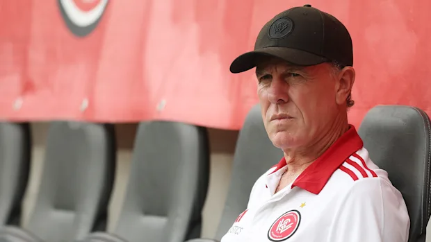 L'ancien entraîneur des Wanderers Alen Stajcic.