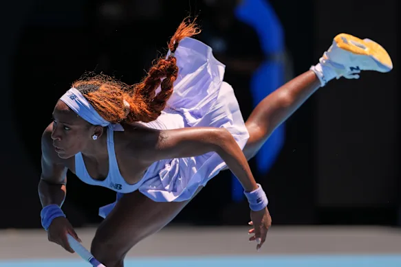 Coco Gauff dans l'uniforme New Balance qu'elle a conçu et accessible au public.