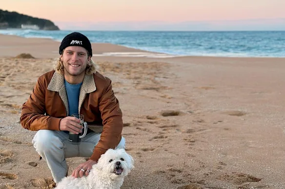 Andre de Ruyter, 27 ans, a été attaqué par ce qui serait un requin bouledogue sur la plage North Steyne à Manly.