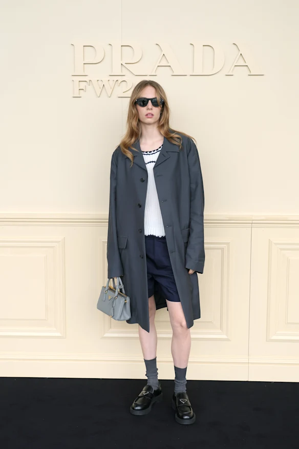 Maya Hawke au défilé homme Prada.