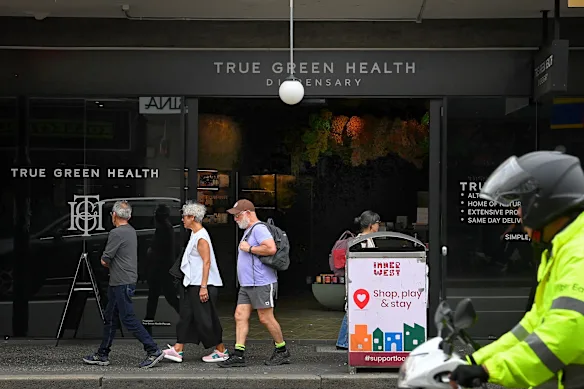 Dispensaire True Green Health sur King Street à Newtown, NSW.
