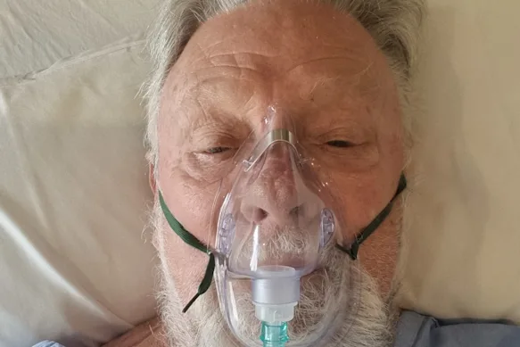 Damien Ryan à l'hôpital après avoir subi un pontage cardiaque.