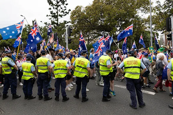 Un homme a été arrêté lors de la marche de Sydney pour l'Australie pour discours de haine antisémite. 