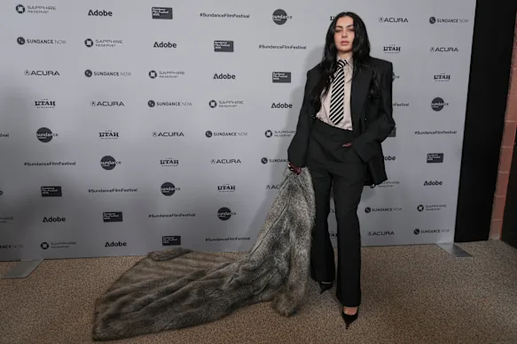 Charli XCX est vraiment le moment à Sundance cette année.