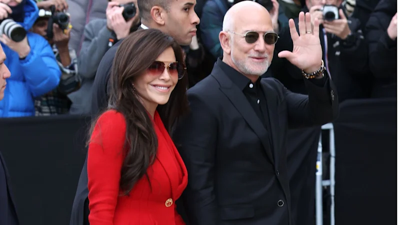 L'évolution du style du milliardaire d'Amazon à la Fashion Week de Paris avec Lauren Sanchez