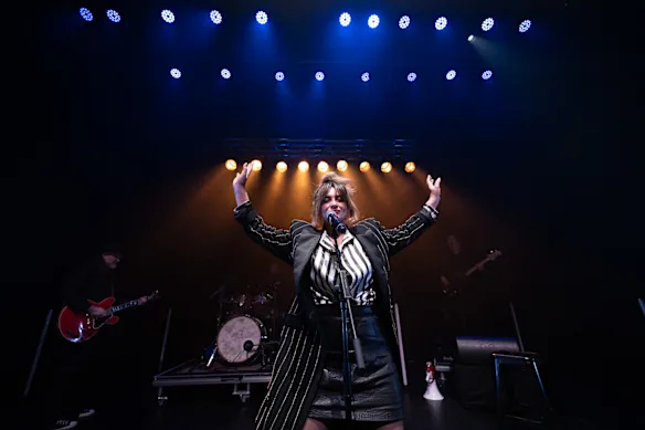 Sheridan Harbridge en plein vol.