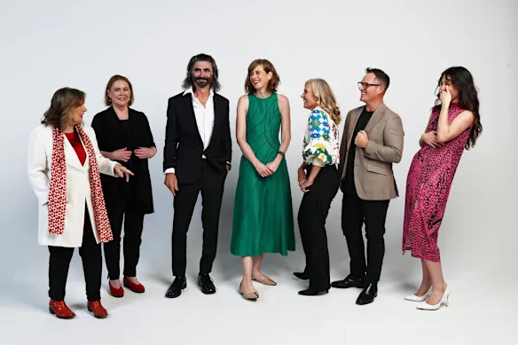 La nouvelle équipe culturelle australienne, lancée en octobre (de gauche à droite) : Rosemary Neill, Jill Rowbotham, Stephen Romei, Milanda Rout, Caroline Overington, Tim Douglas et Bianca Farmakis. 