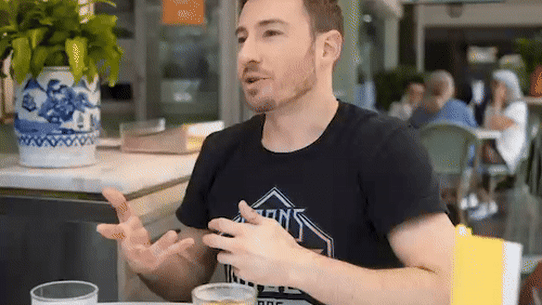 Matthew Mitcham, plongeur olympique devenu acteur et conseiller en toxicomanie, à La Bottega à Leichhardt. 