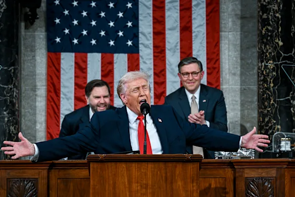 Les détaillants de luxe ont été frappés par les tarifs douaniers imposés par le président américain Donald Trump et la fin des exonérations de minimis des droits de douane.  