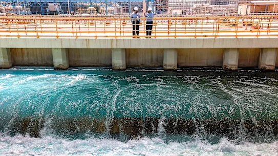 Le golfe Persique compte sur près de 450 installations pour transformer l’eau de mer en eau potable. Ils sont désormais menacés.