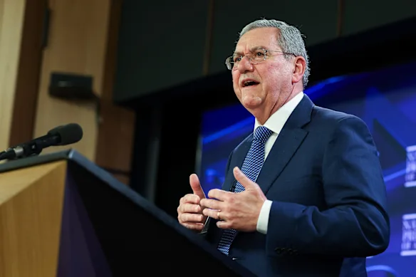 Le président de l'ASIC, Joe Longo, n'a pas encore décidé s'il ferait appel de la décision de la Cour fédérale. 