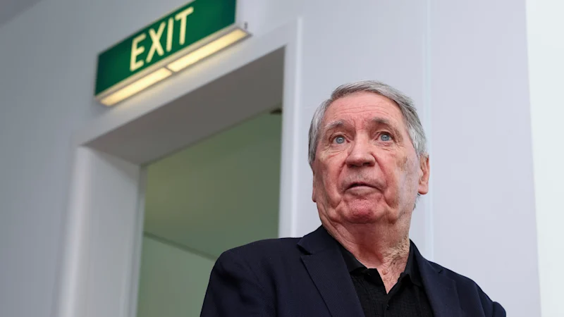 L'ancien chef des services secrets démissionne, laissant Albanese pourri