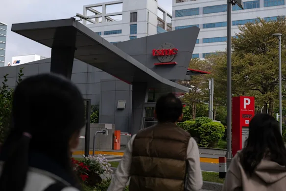 Si la Chine parvient dès maintenant à prendre la main sur l’industrie des puces à Taiwan, elle détrônera l’industrie technologique américaine, obtiendra un immense pouvoir de pression sur l’Occident et modifiera radicalement l’équilibre mondial des pouvoirs.