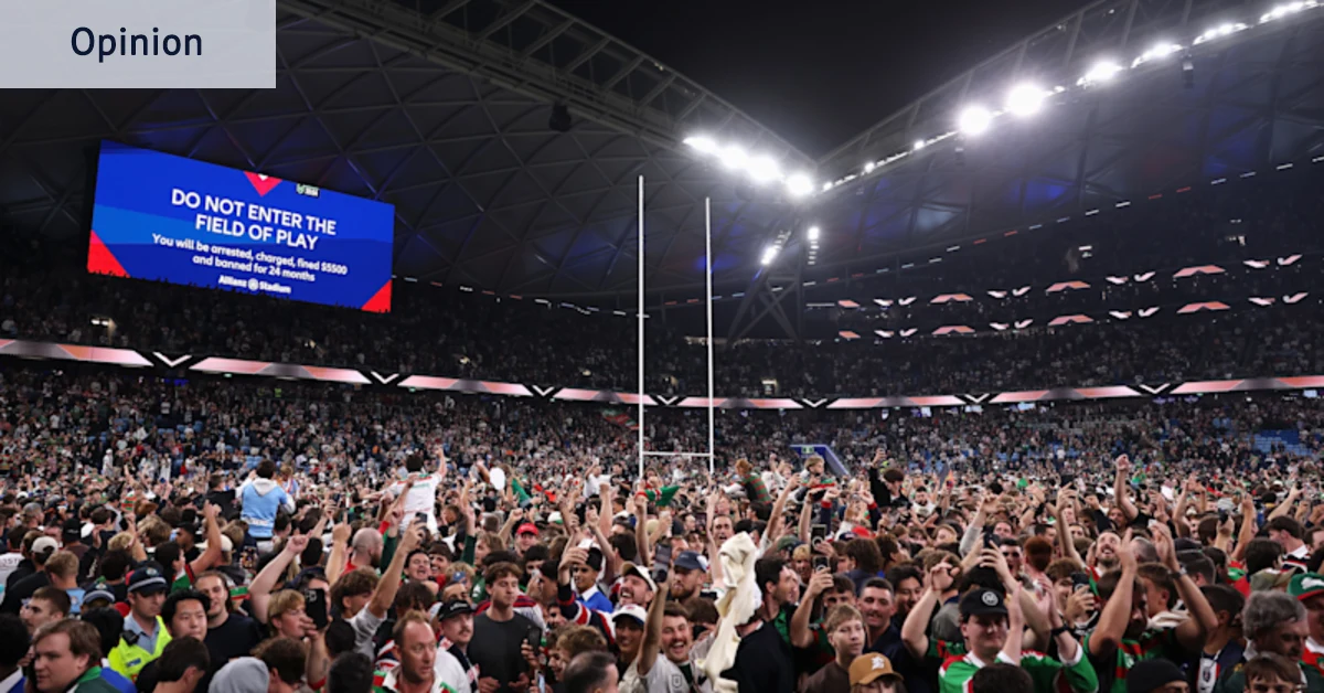 Des milliers de supporters ont couru sur le terrain lorsqu'Alex Johnston a battu le record d'essais de la ligue de rugby. Le PM et moi étions deux d'entre eux