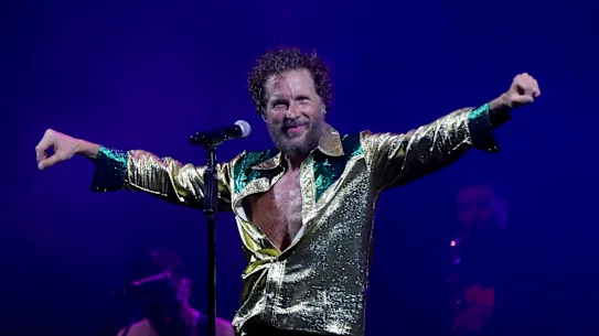 L'auteur-compositeur-interprète italien Jovanotti alias Lorenzo Cherubini se produit sur scène au festival Womadelaide lors de sa première tournée australienne.