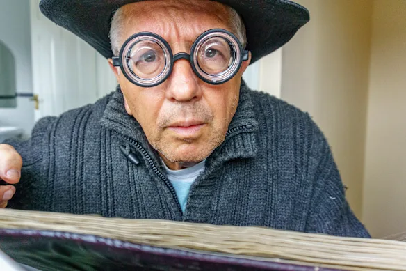 Les verres épais peuvent rendre la vie difficile.