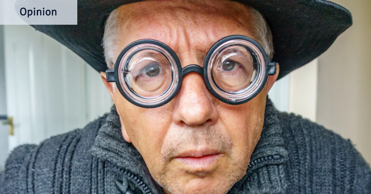 Personne ne voulait sortir avec l'enfant avec des verres de bouteille de Coca. J'ai risqué ma vision pour les abandonner pour toujours