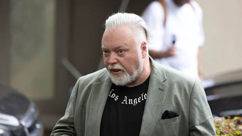 Kyle Sandilands dit que son contrat a été « résilié »