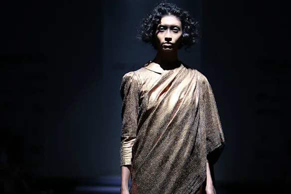 Khadi Sari doré d'Abraham et Thakore.