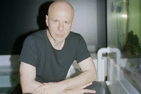 L'artiste français Philippe Parreno est passé maître dans l'art de l'installation immersive et a prévu quelque chose de spécial pour le MCA l'été prochain.